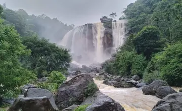 കുത്തുങ്കൽ വെള്ളച്ചാട്ടം