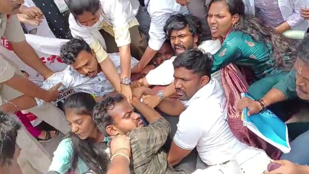 ALIPIRI TIRUPATI PARAMEDICAL POLICE ATTACK 