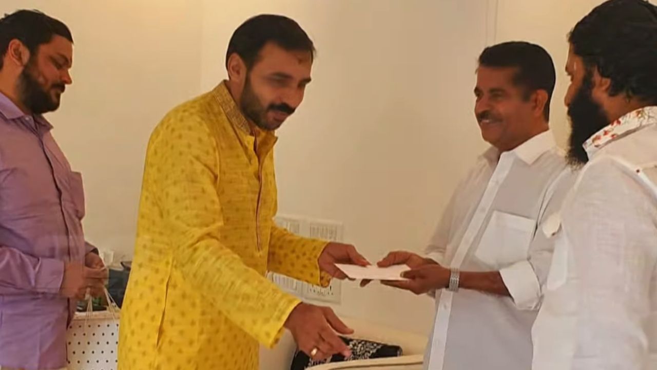 Adoor Prakash with Unnikrishnan Potty