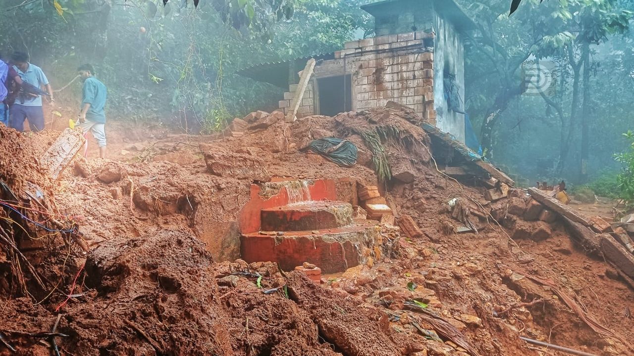 Adoormala landslide ravi house