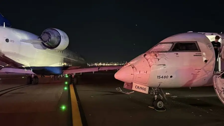 Airplane collission.jpg