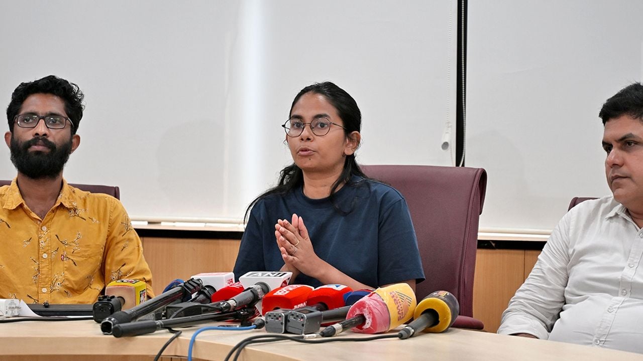 Aishe Ghosh.jpg
