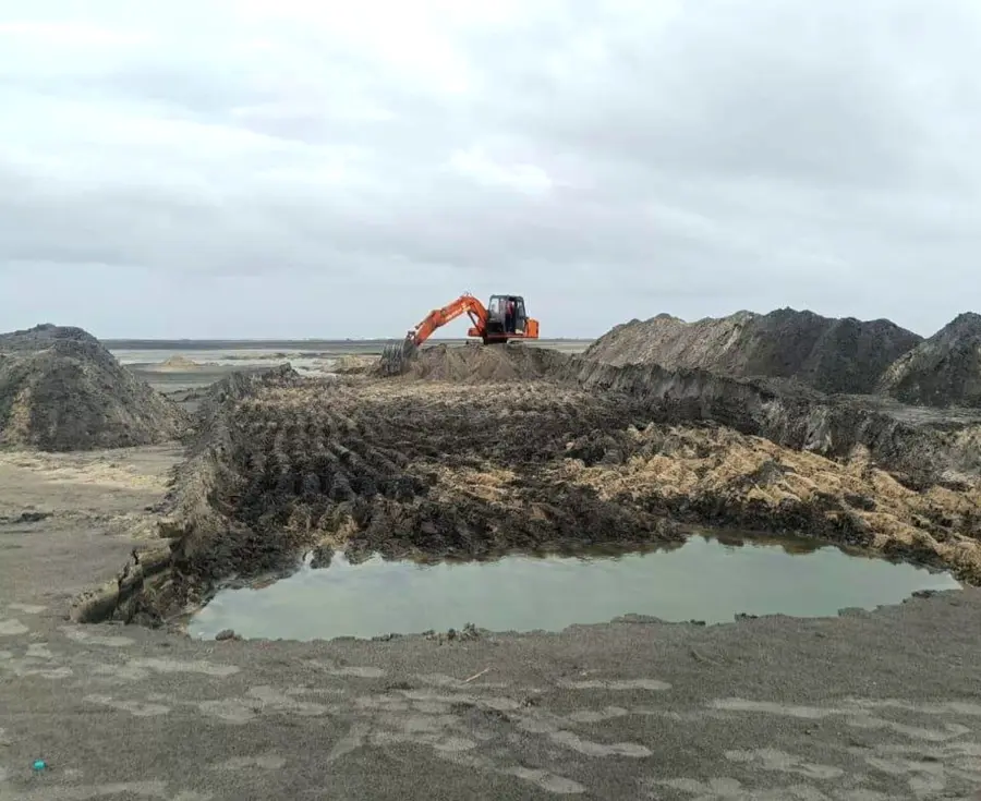  thottappalli spilve pozhimukham murikkunna jolikalkku thudakkamaayappol 67 / 5,000 When the work of cutting the Thottapally spillway spillway began