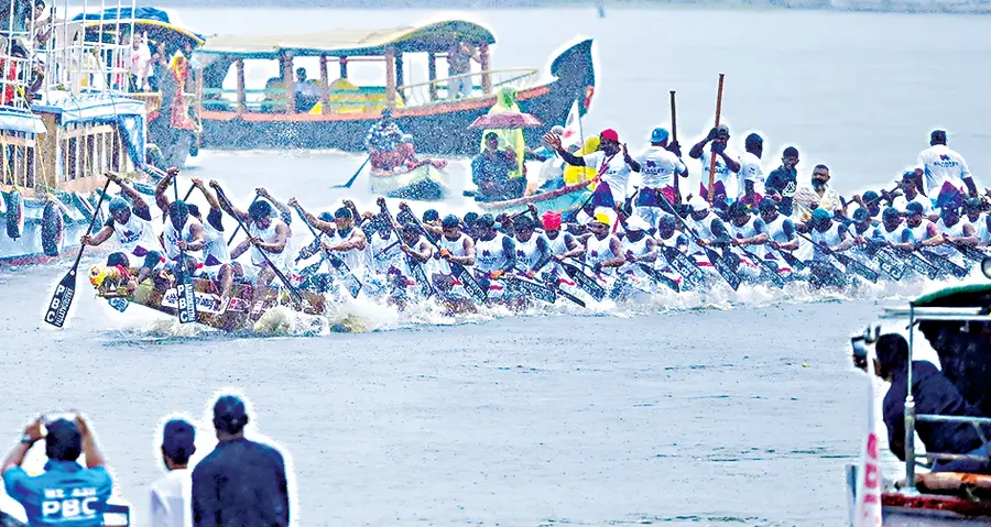 Track entry conducted by Pallathuruthy Boat Club at the Punnamada finishing point in Melpadam Chundanil for the practice of Nehru Trophy boat race