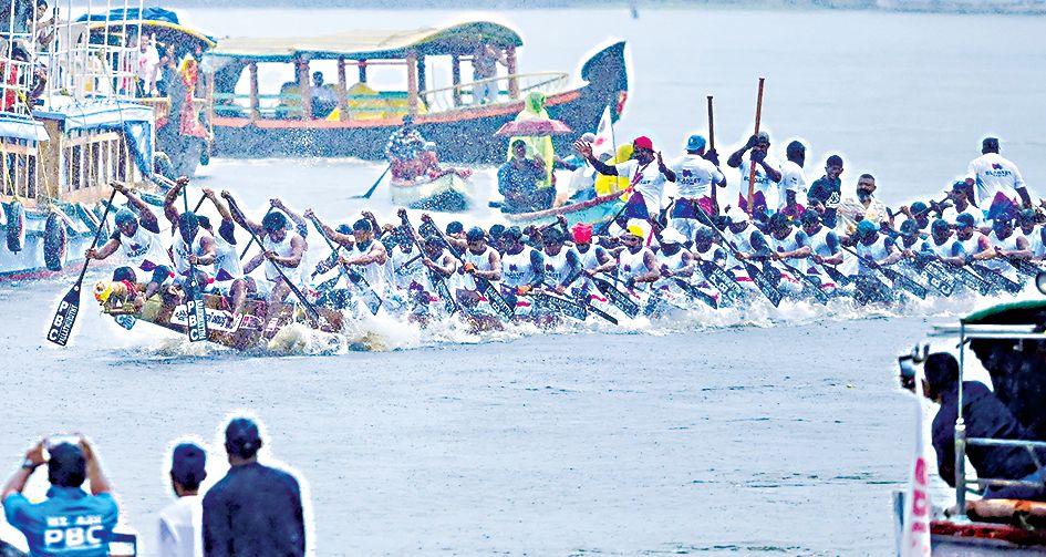 Track entry conducted by Pallathuruthy Boat Club at the Punnamada finishing point in Melpadam Chundanil for the practice of Nehru Trophy boat race