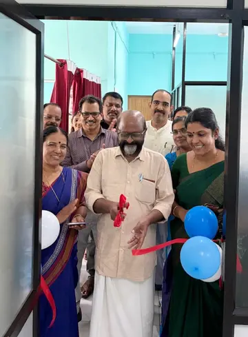 ആയുര്‍വേദ ആശുപത്രിയിൽ അനോറെക്റ്റല്‍ ക്ലിനിക്കും പാരാസര്‍ജിക്കല്‍  യൂണിറ്റും ജില്ലാ പഞ്ചായത്ത് പ്രസിഡന്റ് എസ് ബി രാജു ഉദ്ഘാടനം ചെയ്യുന്നു
