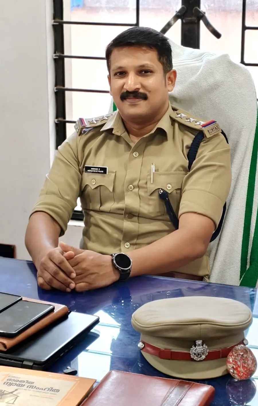 താനൂർ എസ്‌എച്ച്‌ഒ എസ്‌ അൻഷാദ്