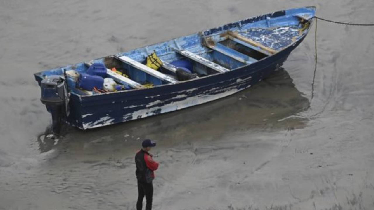 BOAT CAPSIZE SANDIAGO