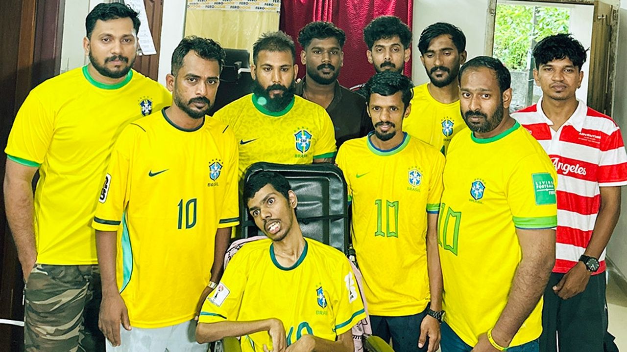 BRAZIL_FANS_AID_AKSHAY