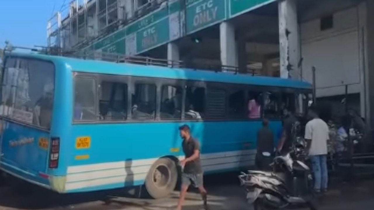 BUS ACCIDENT.jpg
