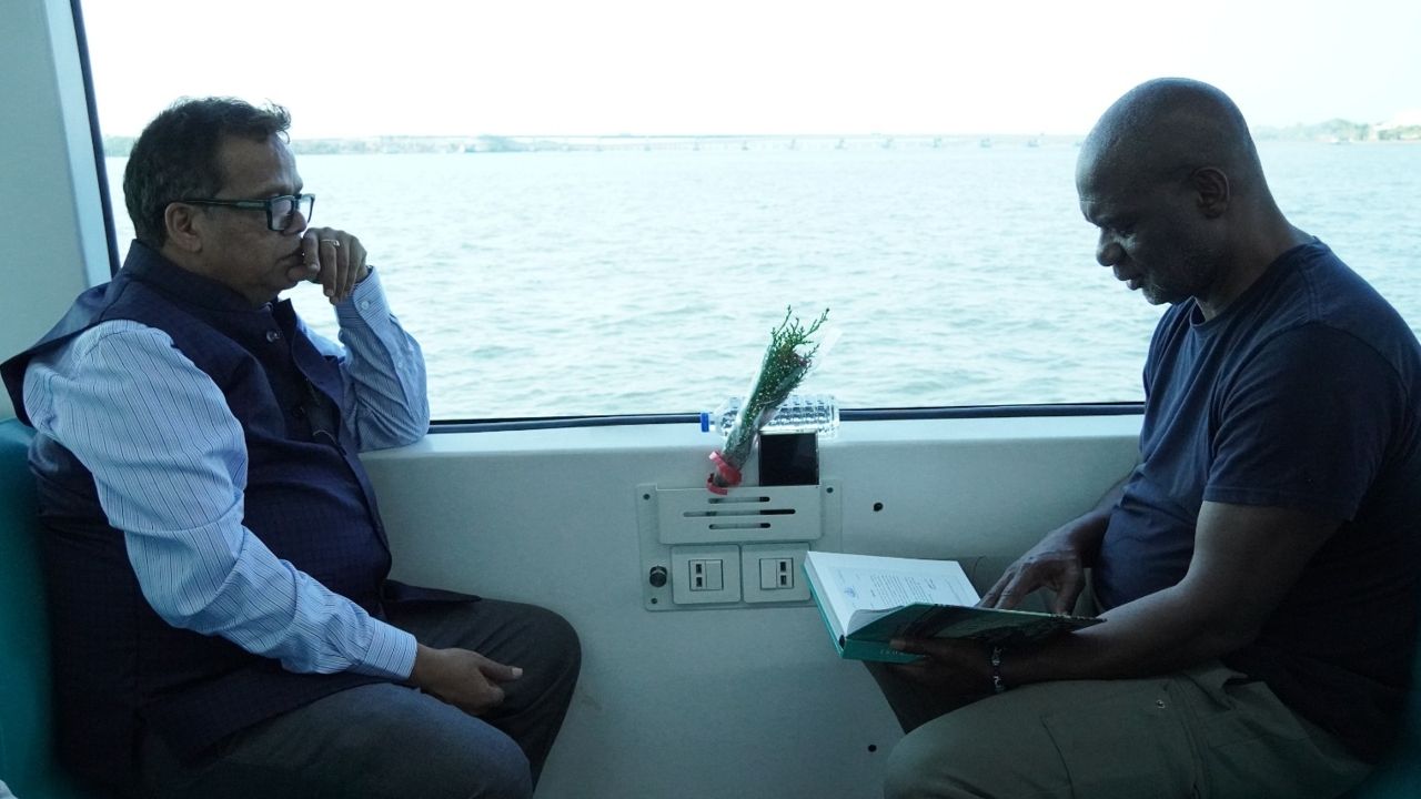  Ben Johnson Visits Kochi Water Metro