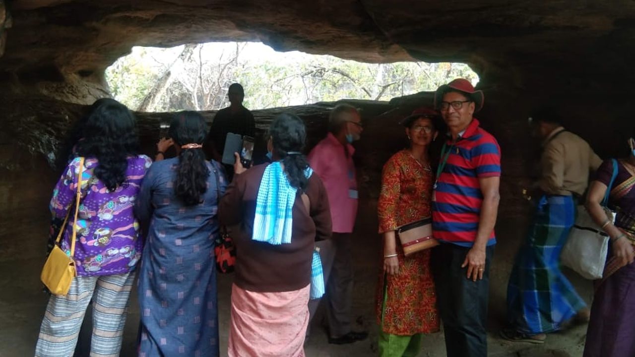 Bhimbetka caves