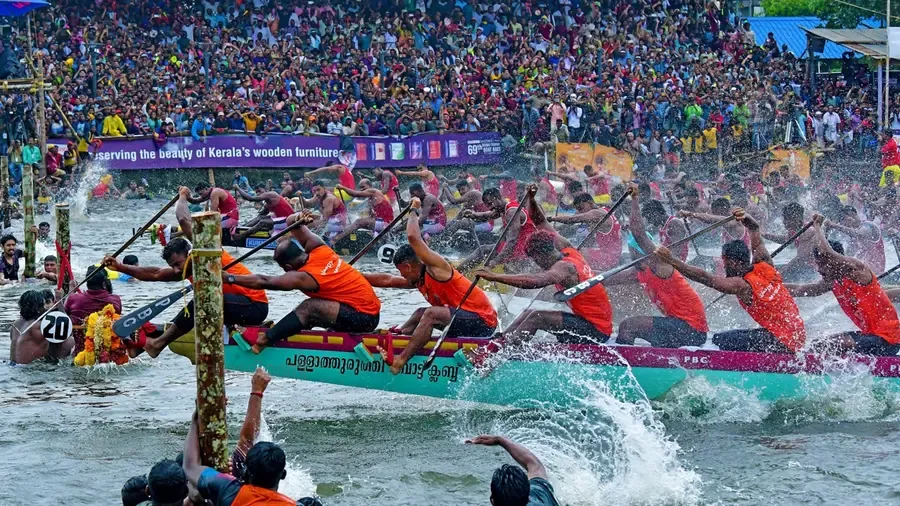 Boat race pallathuruthy club