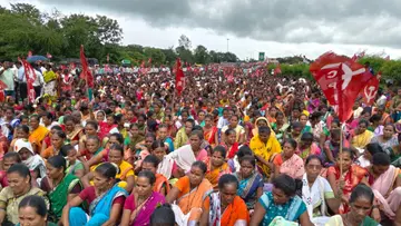 CPIM Blocks Dahanu Protest MAIN PHOTO.jpg