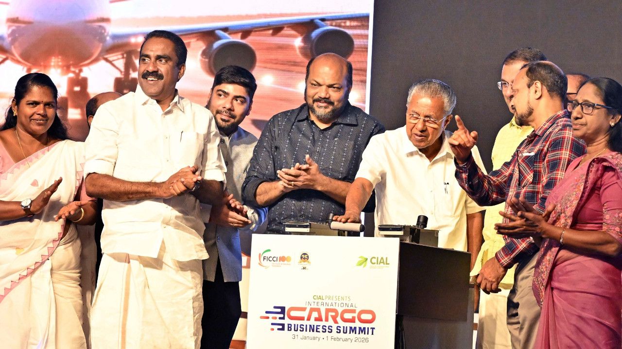 Cargo Business Summit cm.JPG