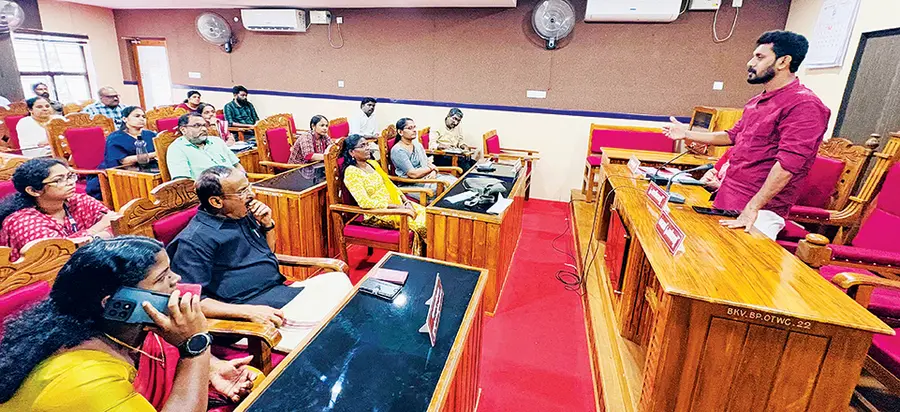 M.S. Arunkumar MLA inaugurates the consultation meeting of the Koon Gramam project being implemented in the Mavelikkara constituency.