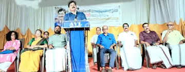 സിപിഐ എം മണലൂർ ഏരിയ കമ്മിറ്റി സംഘടിപ്പിച്ച സെമിനാർ മേച്ചേരിപ്പടി അൽ ബസറ ഓഡിറ്റോറിയത്തിൽ ദേശാഭിമാനി റസിഡന്റ്‌ എഡിറ്റർ എം സ്വരാജ്  ഉദ്ഘാടനം ചെയ്യുന്നു