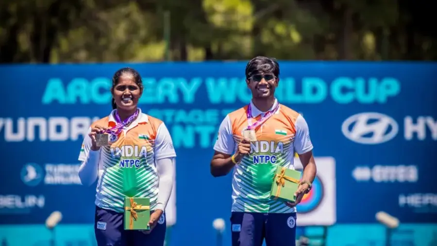 DHIRAJ & KUMKUM.jpg