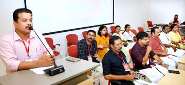 കേരള സ്റ്റേറ്റ് ബിവറേജസ് കോർപറേഷൻ സ്റ്റാഫ് അസോസിയേഷൻ ജില്ലാ സമ്മേളനം സിഐടിയു ജില്ലാ വൈസ് പ്രസിഡന്റ് കെ പ്രേംകുമാർ എംഎൽഎ ഉദ്ഘാടനം ചെയ്യുന്നു