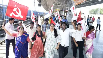 DYFI SFI Protest Kalaburagi railway station
