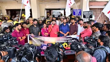 DYFI kanhangad Railway Station March M Vijin