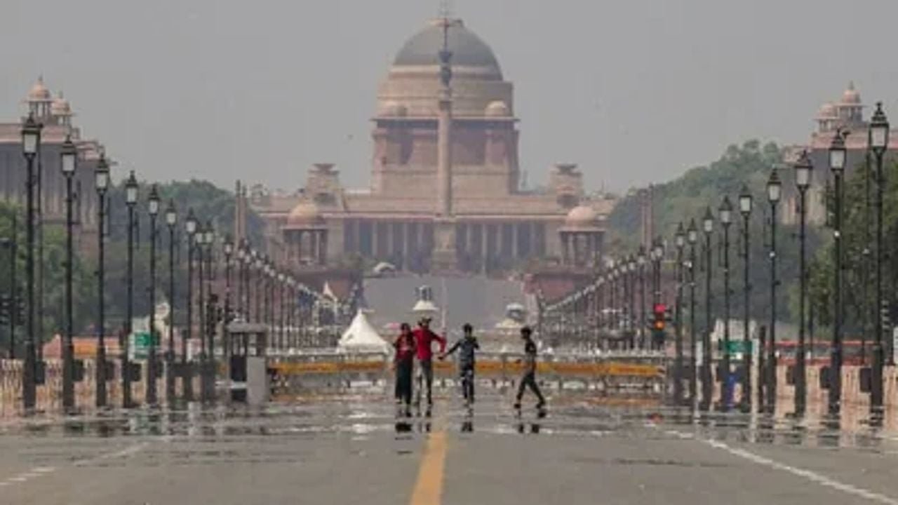 Delhi Extreme heat.jpg