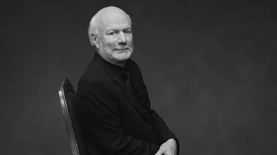 Director James Burrows