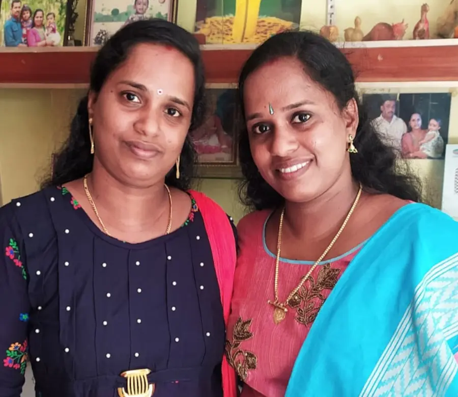 ഇരട്ട സഹോദരിമാരായ എ വിനിതയും എ സുനിതയും