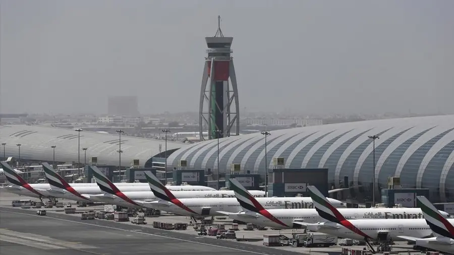 Dubai airport.jpg