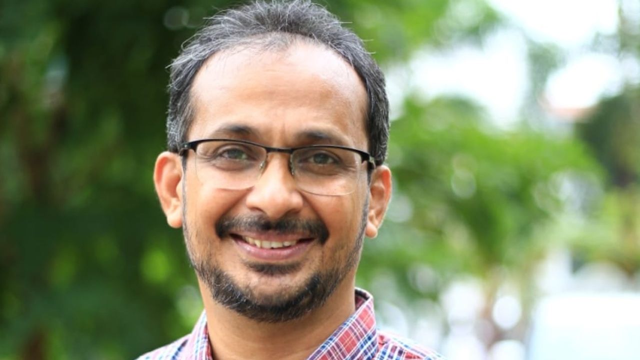 E Santhosh Kumar