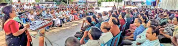 ആക്ഷന് കൗണ്സില് ഓഫ് സ്റ്റേറ്റ് എംപ്ലോയീസ് ആൻഡ് ടീച്ചേഴ്സ് കോഴിക്കോട് കലക്ടറേറ്റിന് മുന്നില് നടത്തിയ കൂട്ടധര്ണ
എന്ജിഒ യൂണിയന് സംസ്ഥാന ട്രഷറര് ടി എം ഹാജറ ഉദ്ഘാടനം ചെയ്യുന്നു