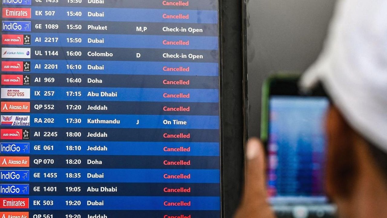 Flights cancelled.jpg