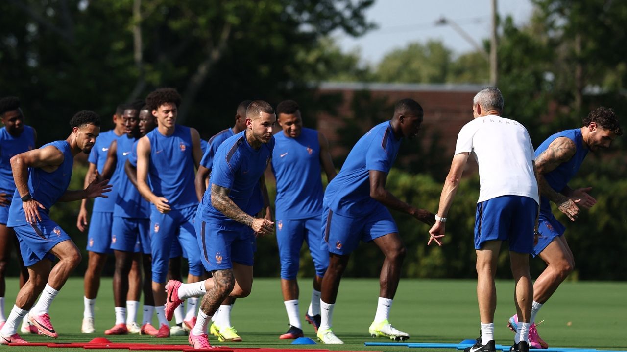 France players ttraining