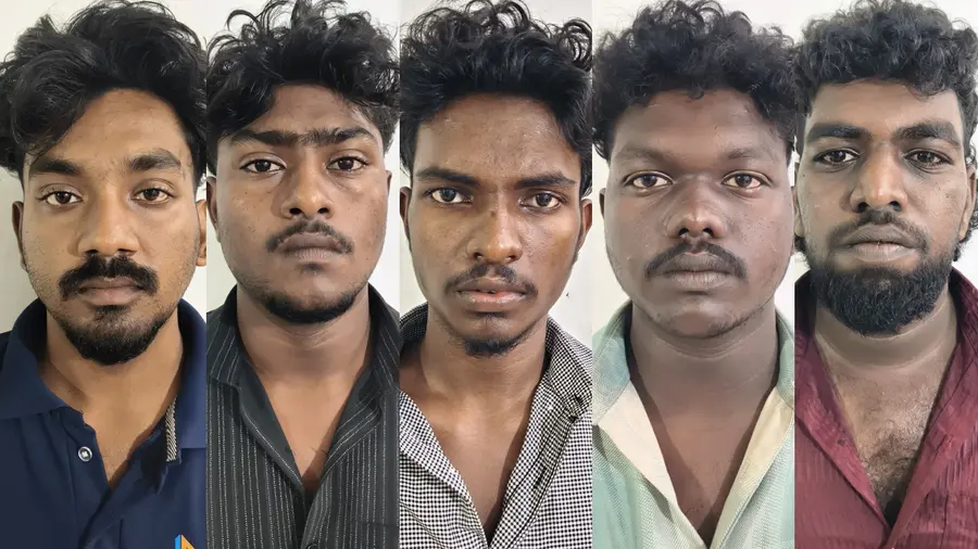 Gang Stalks Woman at mUVATTUPUZHA