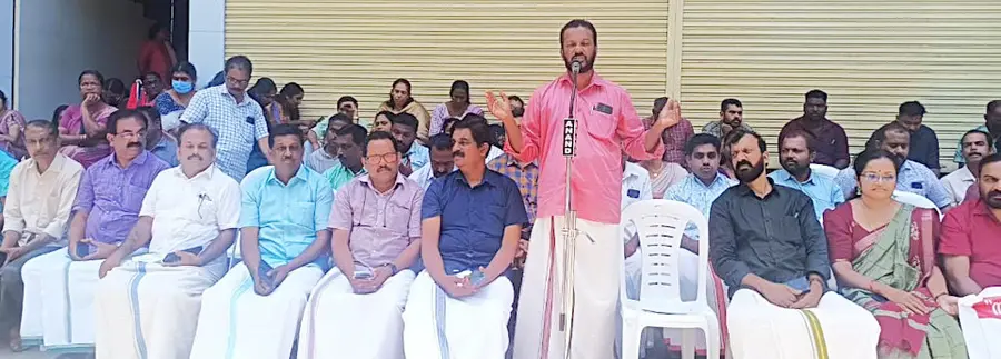 CITU District General Secretary P Ganakumar inaugurates the dharna organized by KCEU in front of the Alappuzha Passport Office against the Central Cooperation Policy