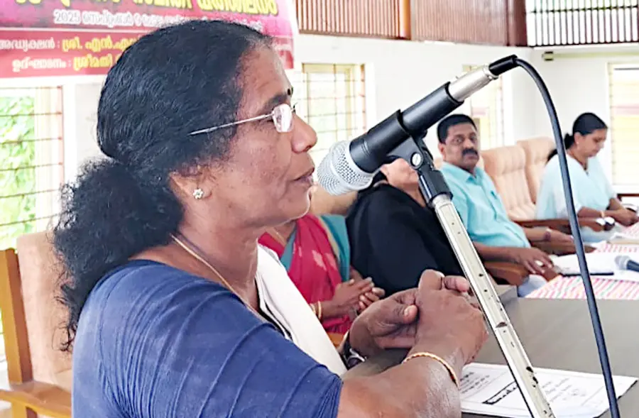 ജാഗ്രതാസമിതി പരിശീലനം ജില്ലാ പഞ്ചായത്ത് പ്രസിഡന്റ് കെ ജി രാജേശ്വരി ഉദ്ഘാടനംചെയ്യുന്നു