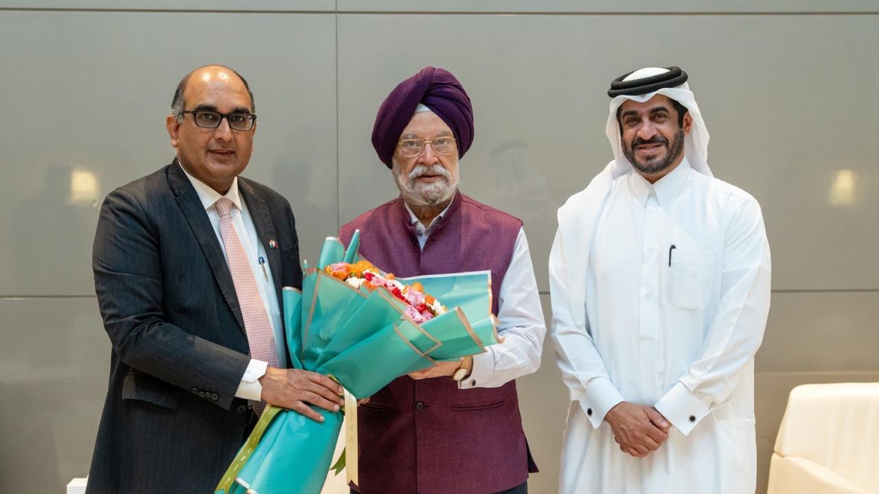Hardeep Singh Puri  in Doha