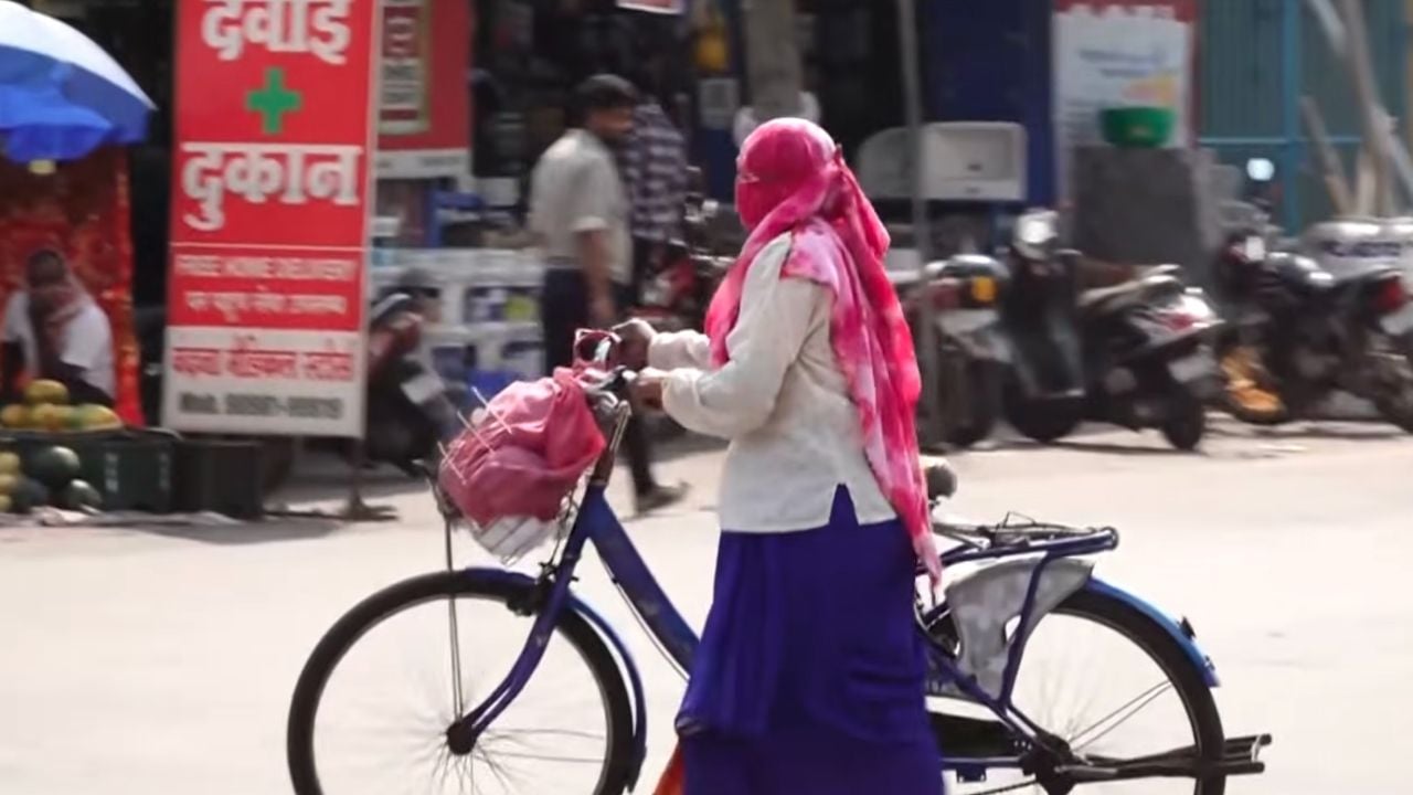 Heatwave Woman Cycle