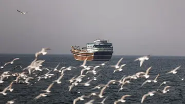 Hormuz Ship