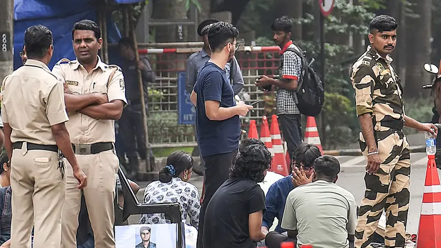 IIT BOMBA STUDENT SUICIDE