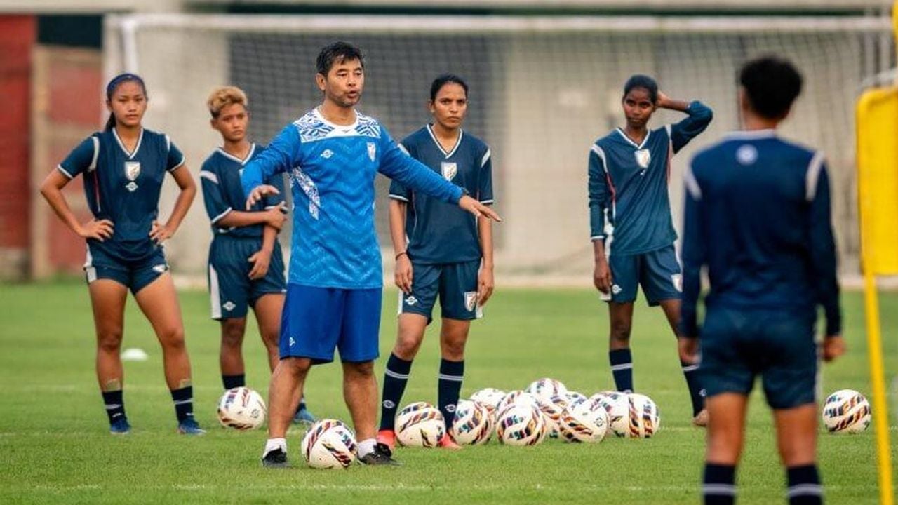 IND W