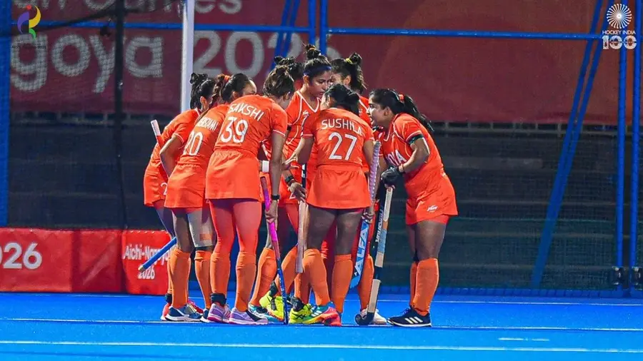 IND W HOCKY TEAM