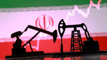 Iran Crude Oil/ REUTERS/Dado Ruvic/Illustration 