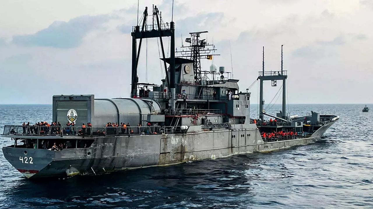 Iran Warship.jpg