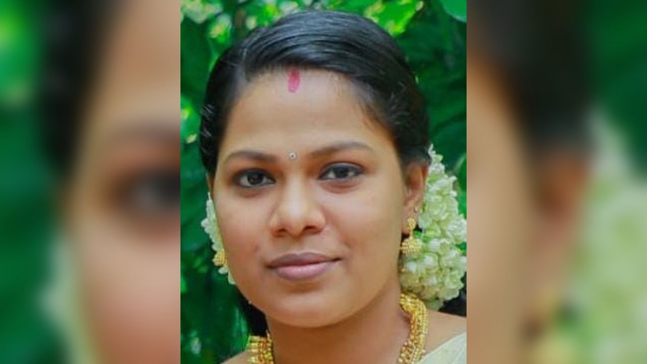 KAVYAMOL PARAVUR DEATH