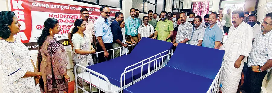 Dr. A Harikumar receives the beds donated to the Oncology Department of KGOA Vandanam Medical College Hospital from H Salam MLA