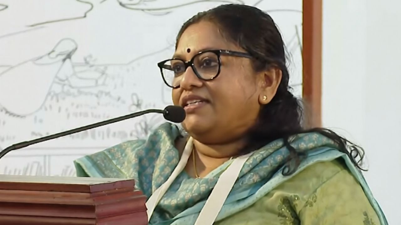 K R MEERA