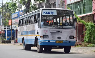 ഇരിങ്ങാലക്കുടയിൽനിന്ന്‌ ആകെ         മൂന്ന്‌ ഓർഡിനറി സർവീസുകളാണ്‌ ഉള്ളത്‌