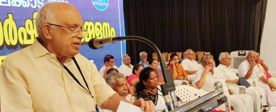 കെഎസ്എസ്-പിയു ജില്ലാ സമ്മേളനം മന്ത്രി കെ കൃഷ്ണന്‍കുട്ടി ഉദ്ഘാടനം ചെയ്യുന്നു