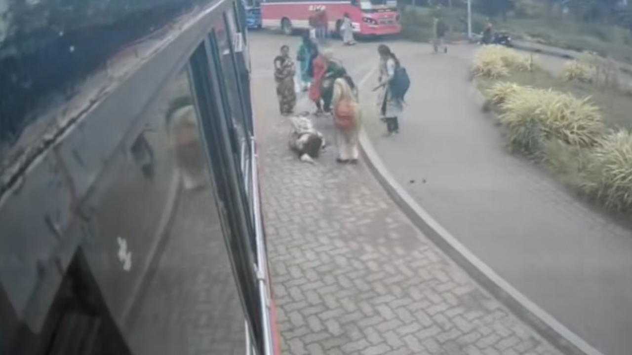 KUNNAMKULAM BUS ACCIDENT